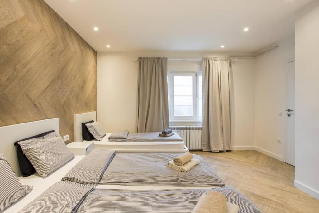 Old Town Apartment *